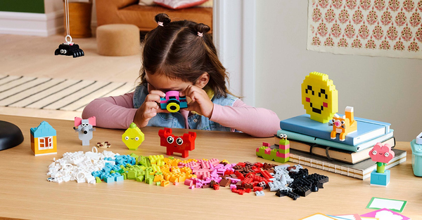 Что подарить ребёнку: популярные игрушки и наборы LEGO® для любого возраста