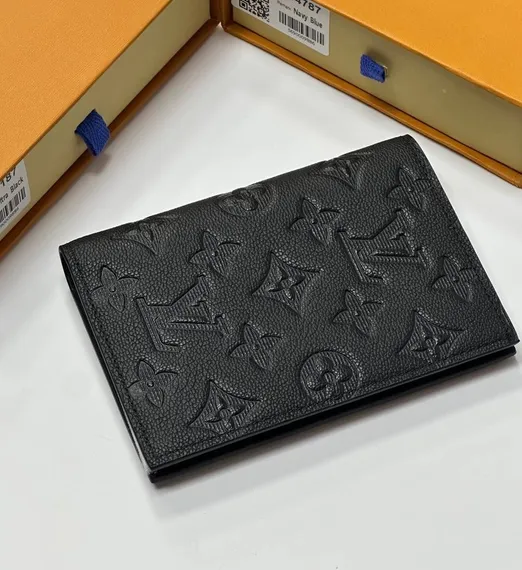 Обложка для паспорта Louis Vuitton Monogram