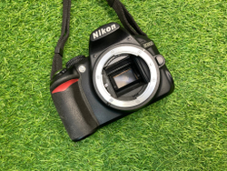 Nikon D3100 не включается