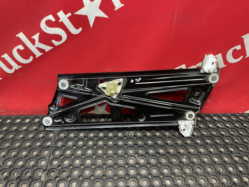 Стеклоподъемник правый