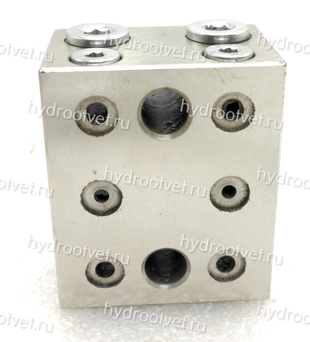 2-02-4П-D - Питатель модульного исполнения для двухлинейных смазочных систем с рабочим давлением 200 бар, количество выходов 4, максимальная доза на выход 2 мл/цикл, без индикатора