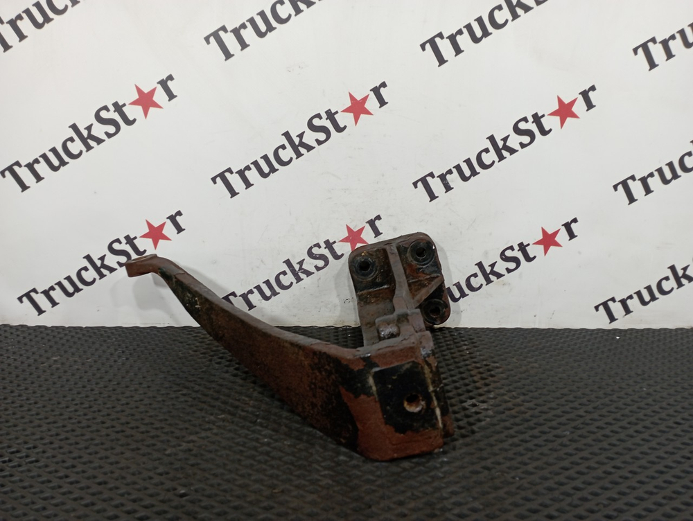 Кронштейн кабины правый 2023г.