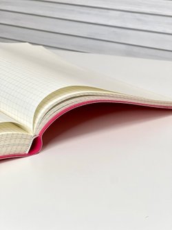 Блокнот А4 200л. (400страниц) в клетку без рамки Розовый (К44-700КБР)