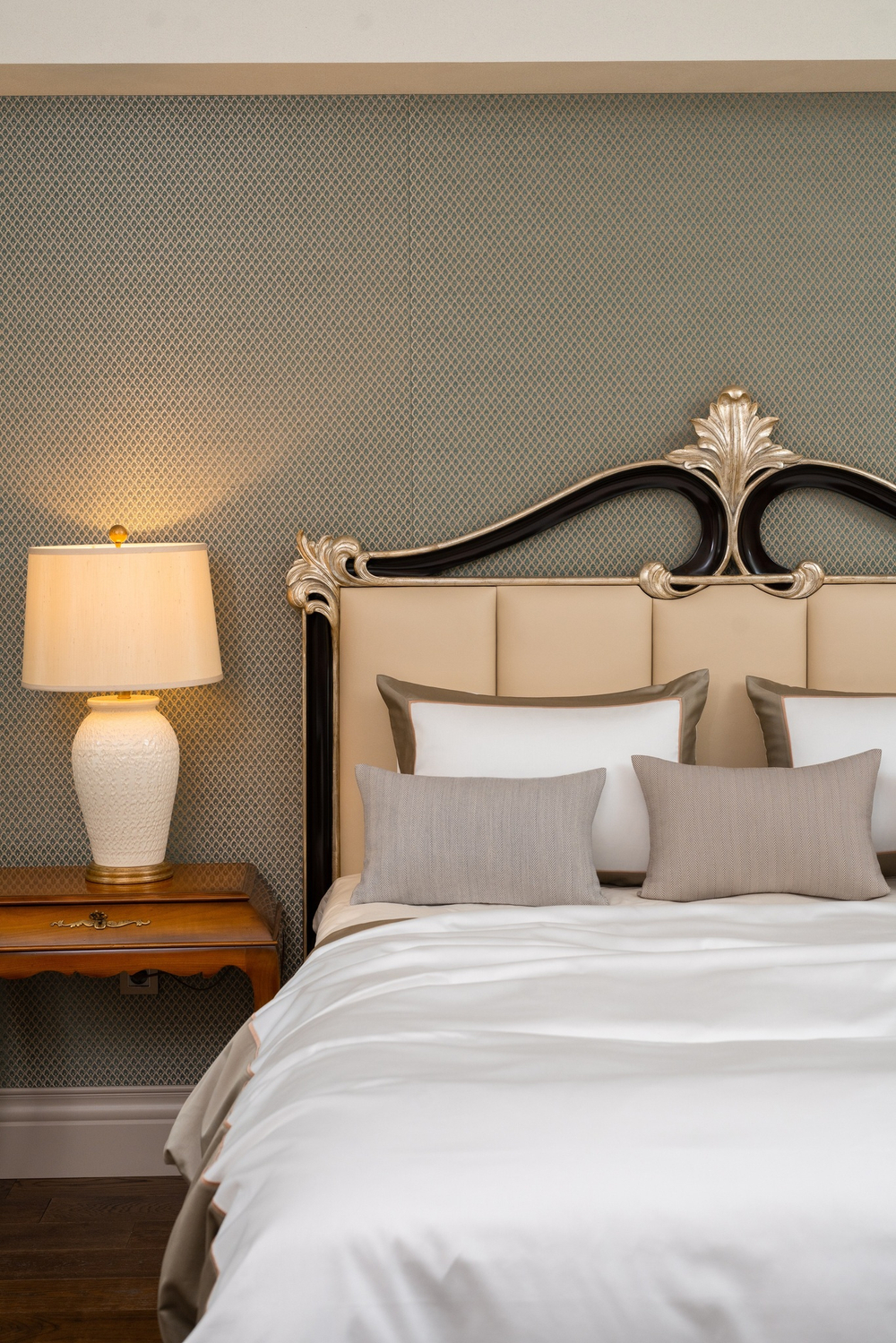 Постельное белье 2 спальное евро макси Сlaire Batiste Atelier Seine бело-зеленое