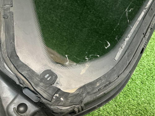 Форточка задняя левая VW Touareg 3 (2018-н.в.)