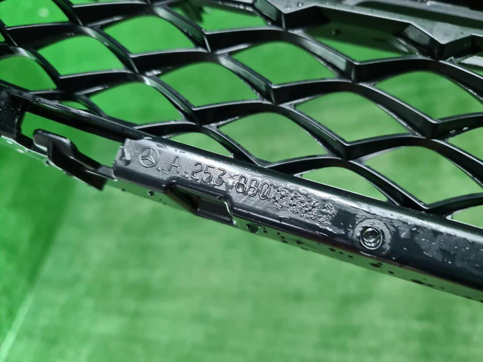 Решетка радиатора Mercedes GLC X253 (2019-2022)