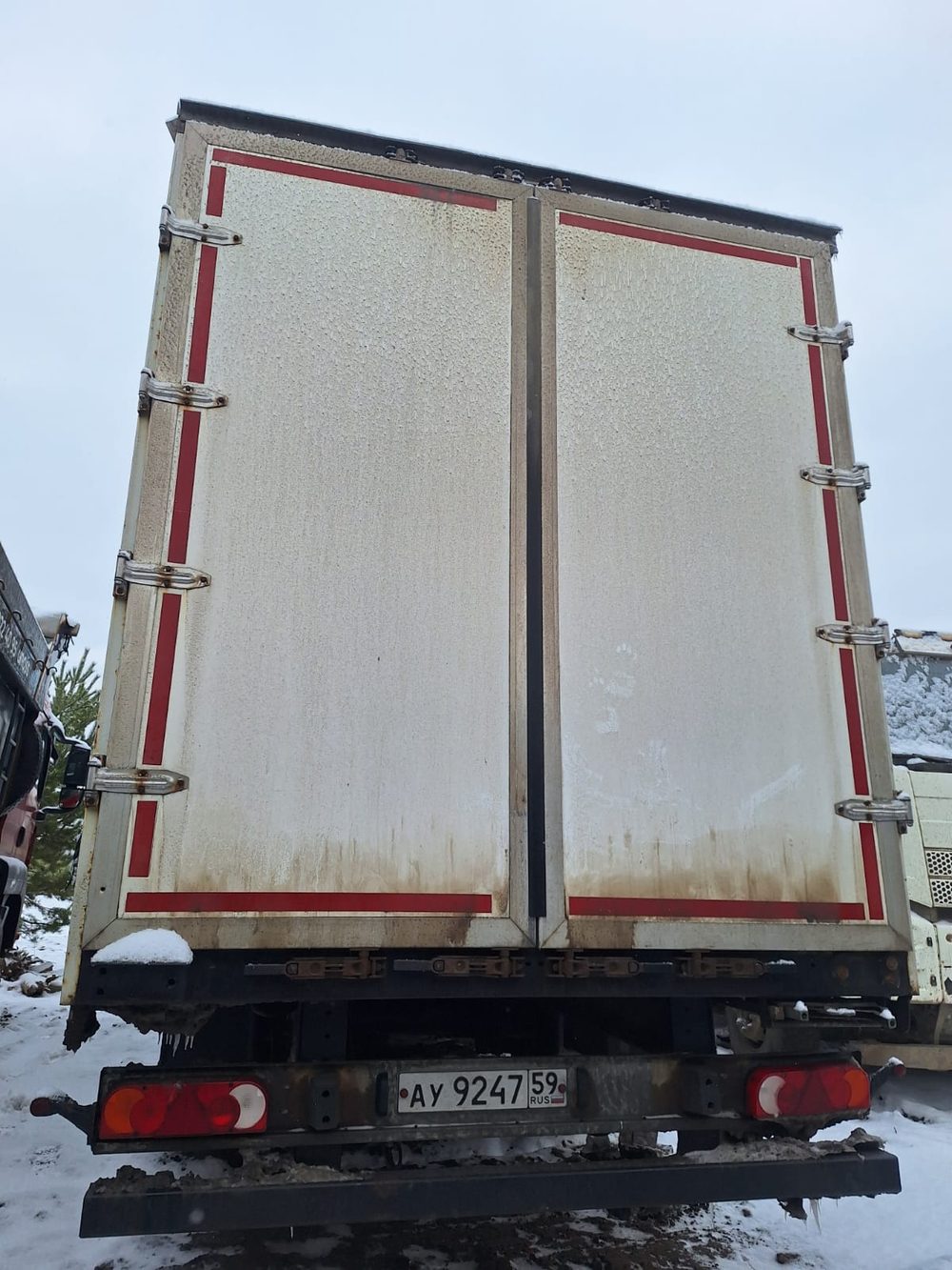 Туймазинский завод автобетоновозов 5885* Полуприцеп шторный 588516
