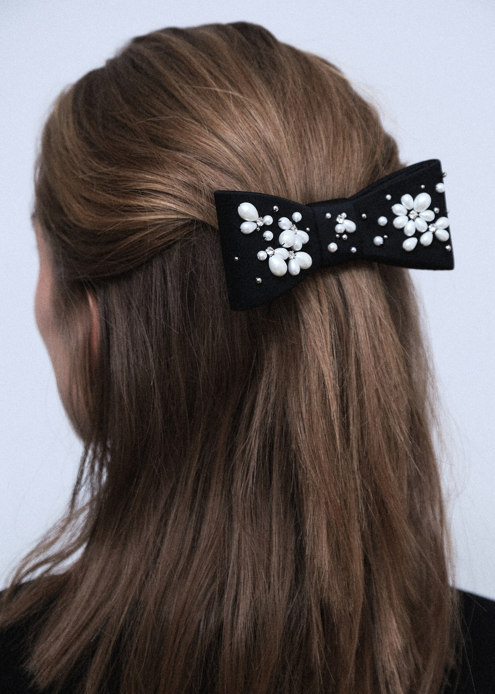 Бант-бабочка с жемчугом