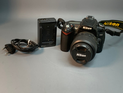Nikon D90 kit AF-S DX 18-55mm 3.5-5.6G VR 12.000 кадров