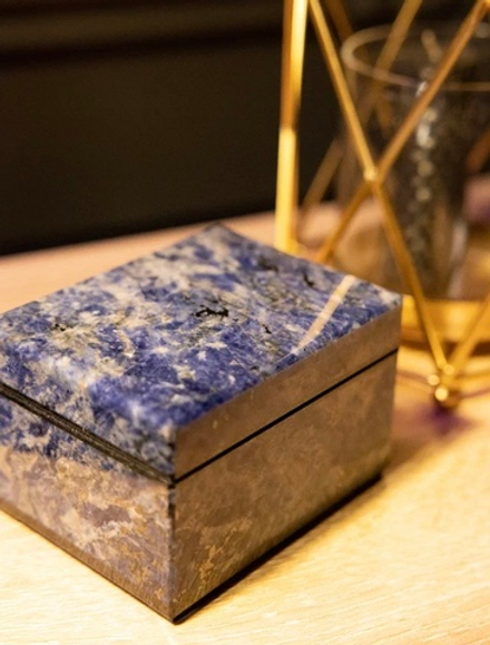 Содалит (шкатулка)