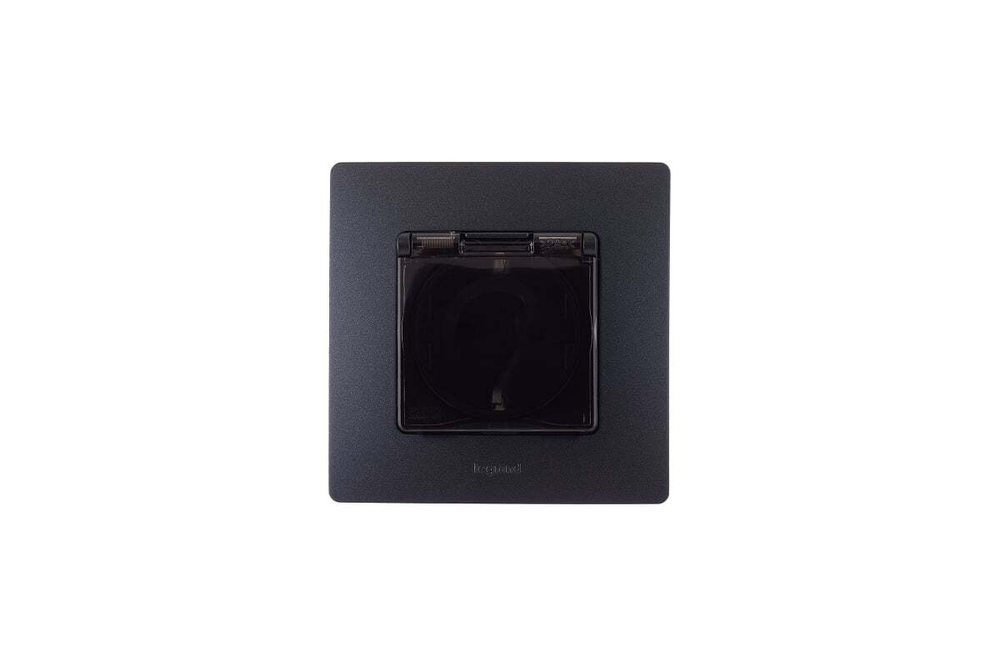 Розетка с заземлением IP44 со шторками с защитной крышкой 16А 250В антрацит ETIKA Legrand