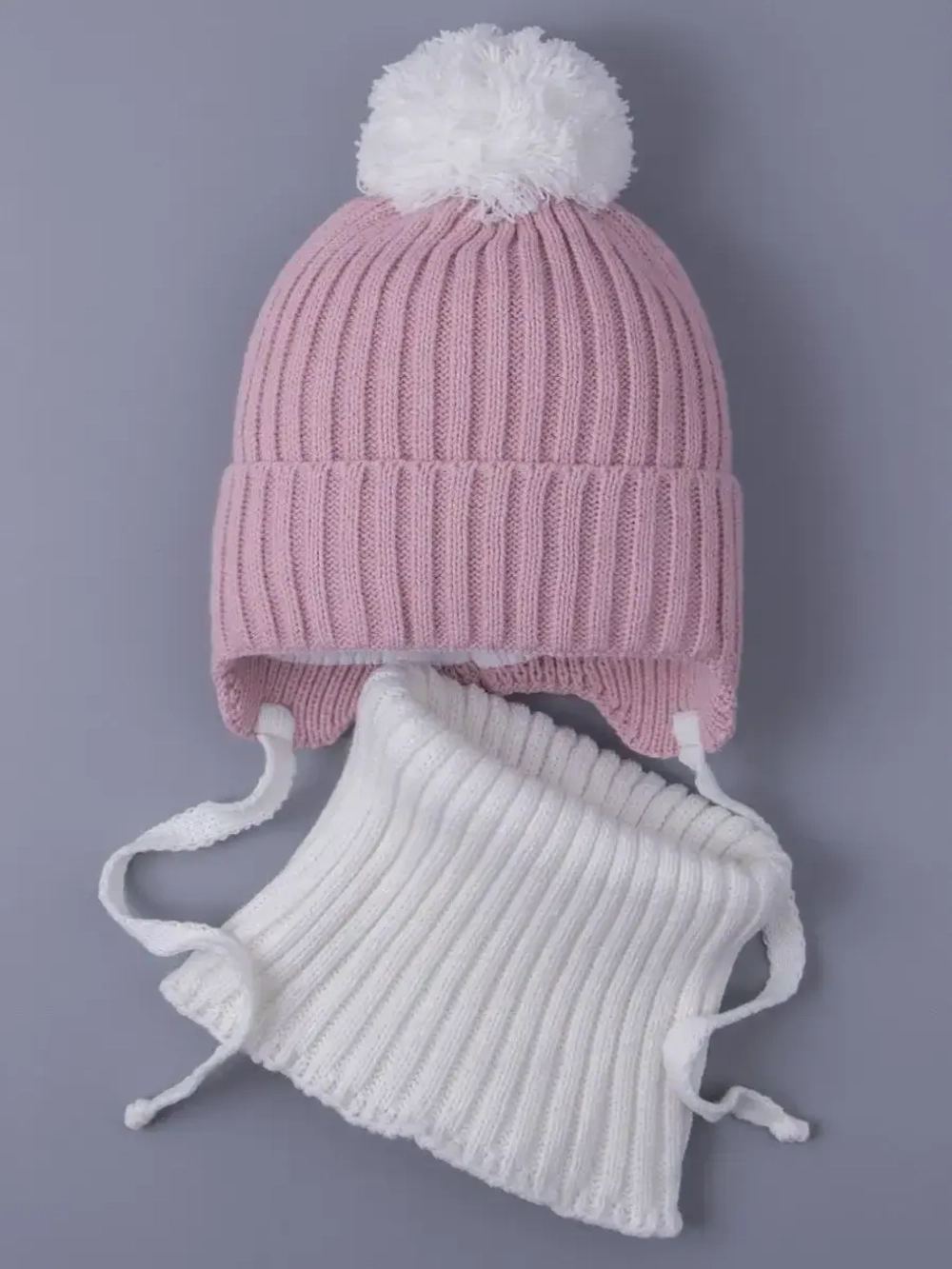 Шапка для девочки осенняя вязаная и снуд