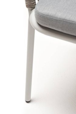 "Марсель" стул плетеный из роупа, каркас алюминий светло-серый (RAL7035) муар, роуп серый меланж круглый, ткань светло-серая