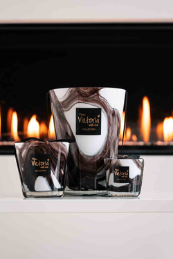 Свеча ароматическая 400г Victoria with Love Wave black