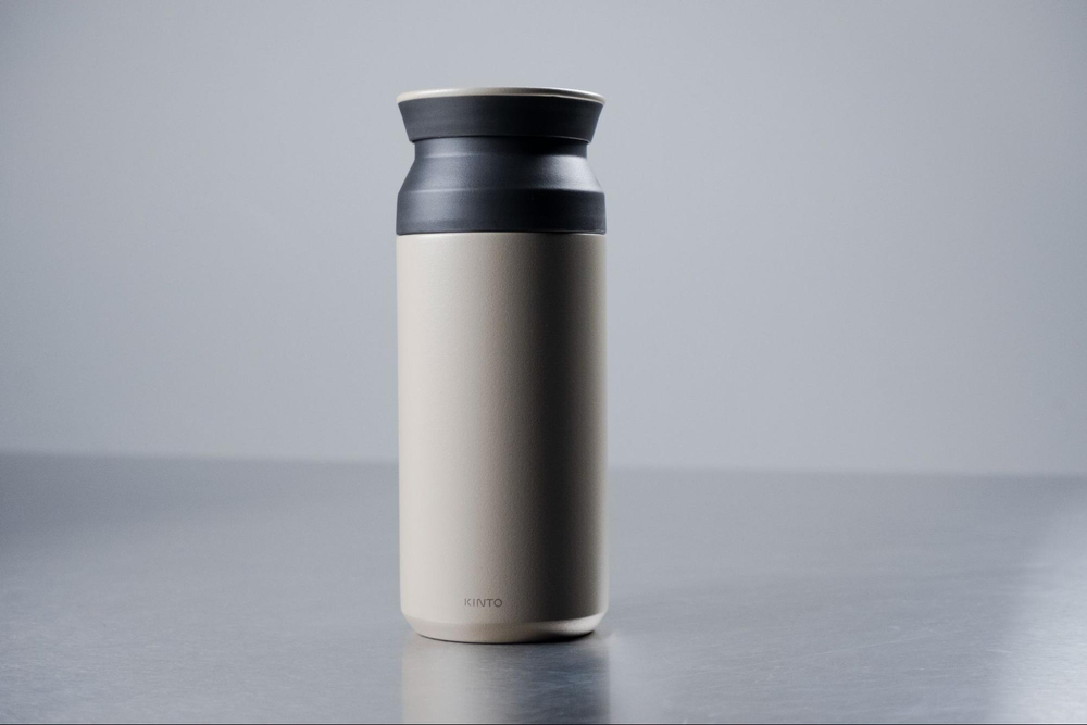 Термокружка Kinto бежевая