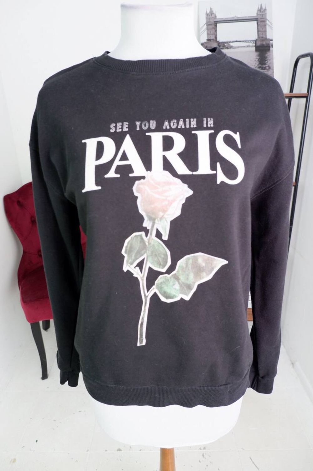 Свитшот Stradivarius стильный, маркировка S, визуально на 44 размер