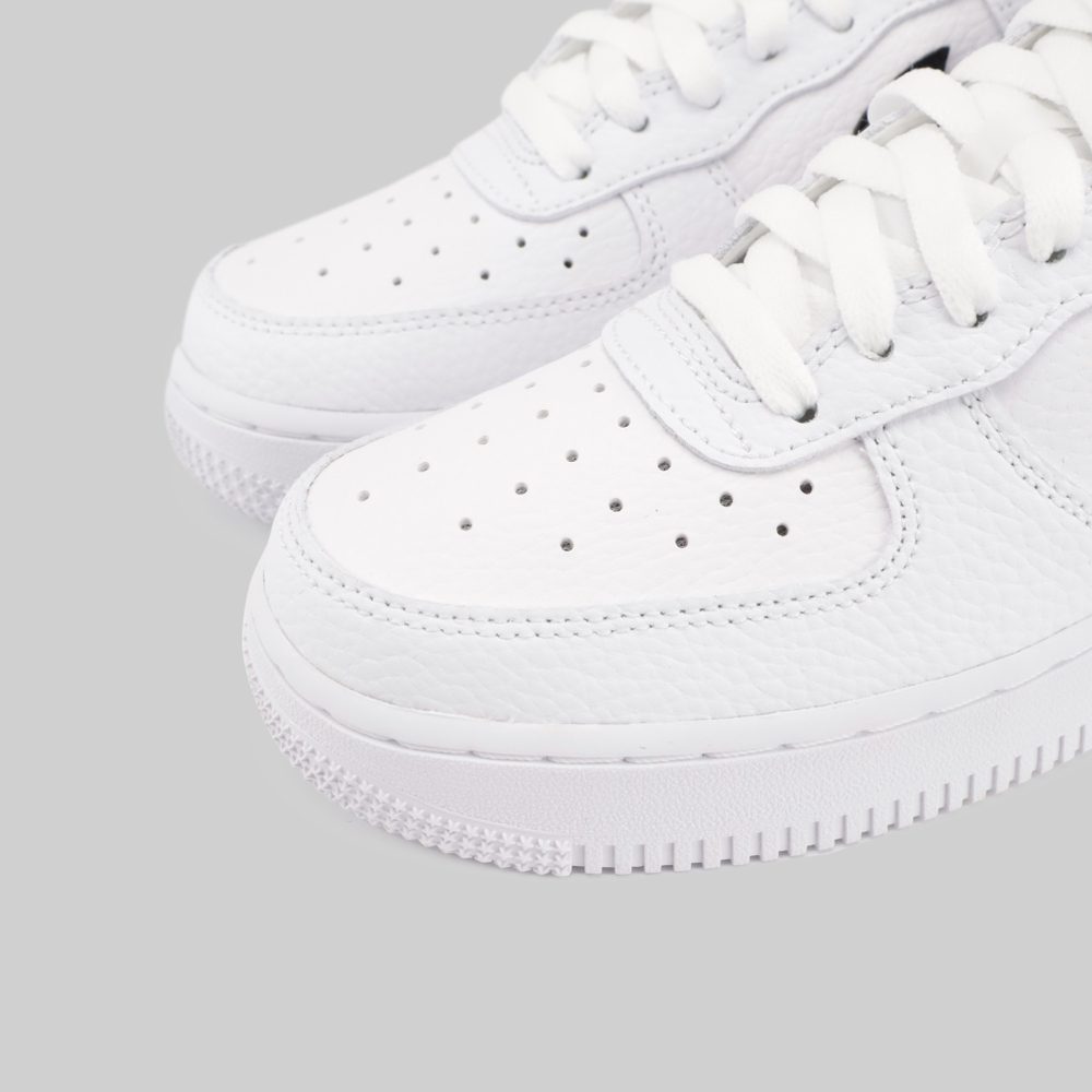 Кроссовки Nike Air Force 1 '07 - купить в магазине Dice с бесплатной доставкой по России