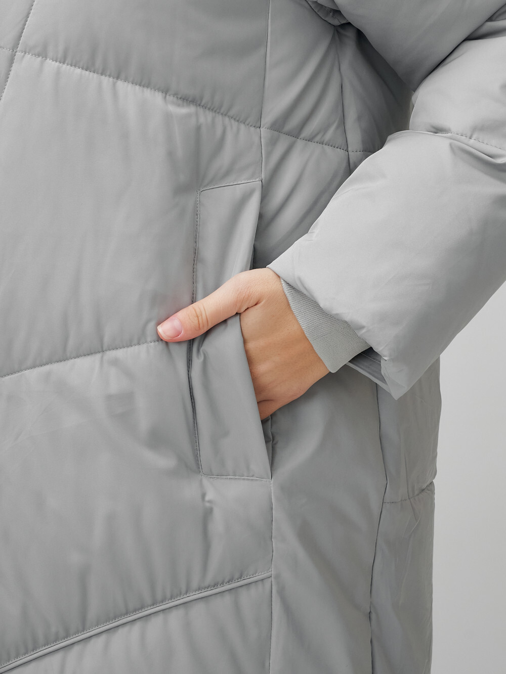 Пальто летучая мышь женское с капюшоном зимнее серого цвета 9616Sr