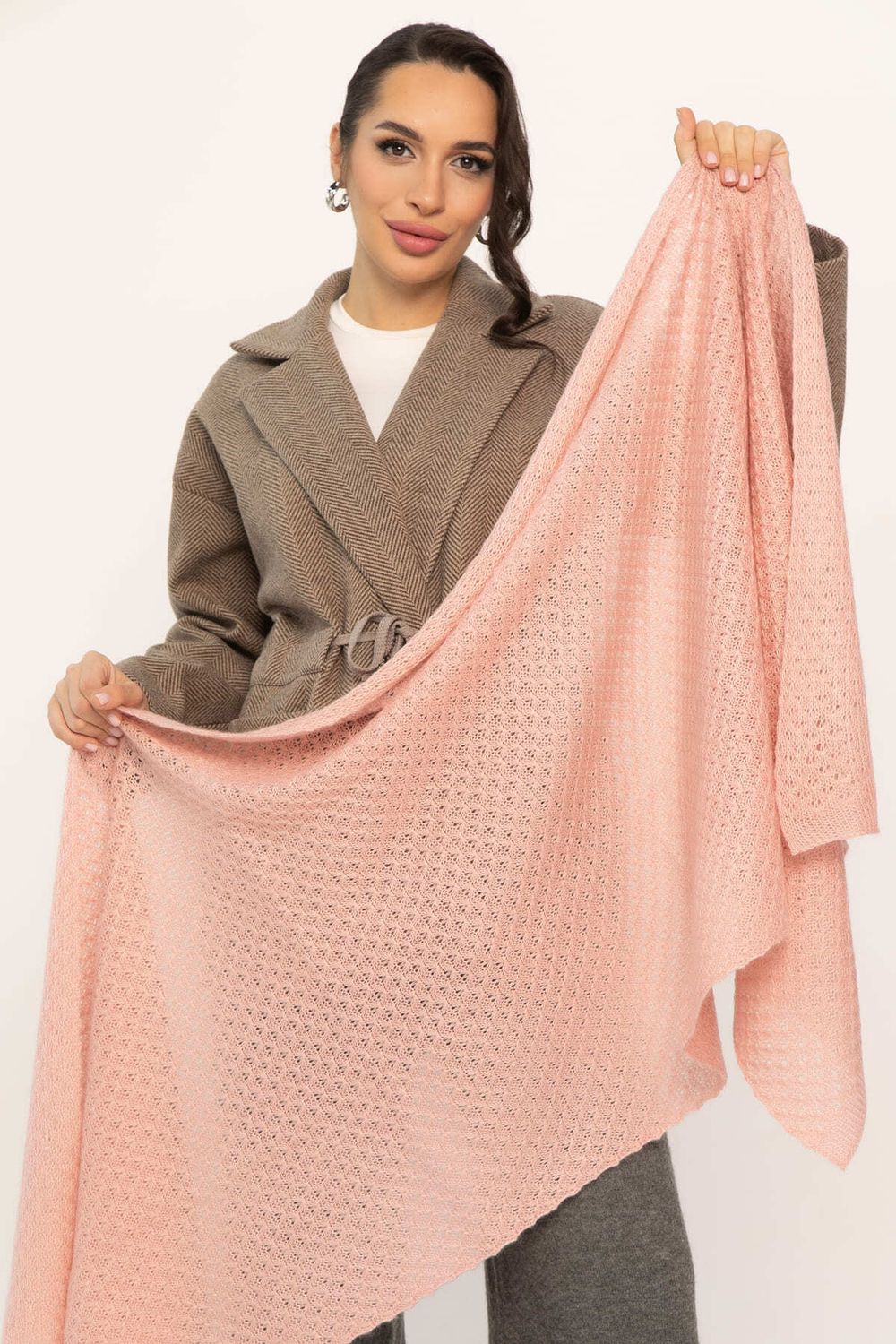 Вязаный палантин (пудра) ВП04-1М LT Collection