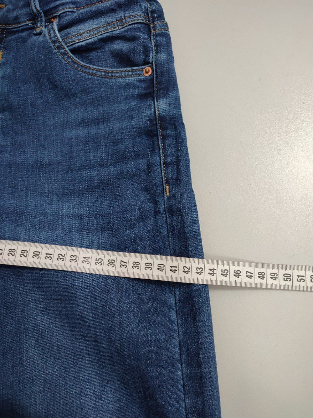 Джинсы Bershka базовые 44 размер