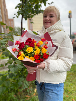 Букет кустовая роза S