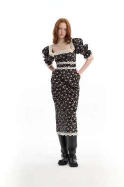 Платье миди с вырезом "каре" черное