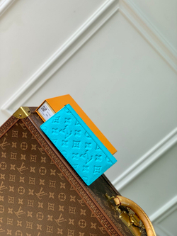 Louis Vuitton Brazza Wallet
