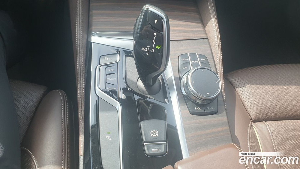 BMW 5 Series (G30) 520d Luxury Plus (08.2020)