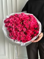 Букет моно из кустовых роз 25 шт