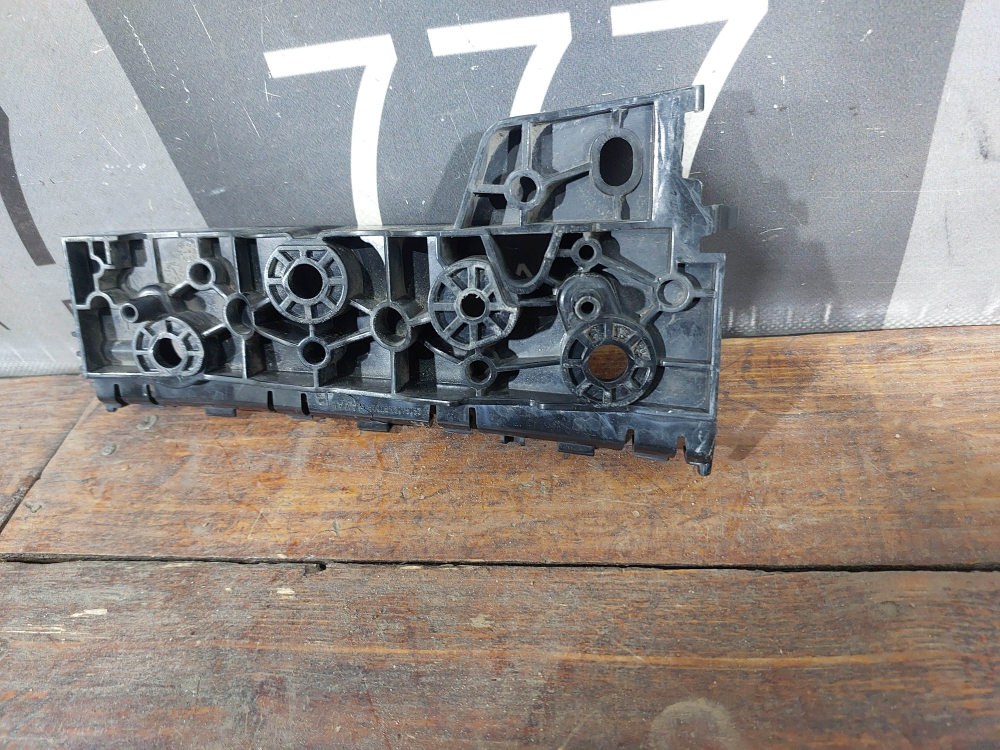 Кронштейн переднего бампера правый Haval Jolion 21-нв Б/У Оригинал 2803102XST01A