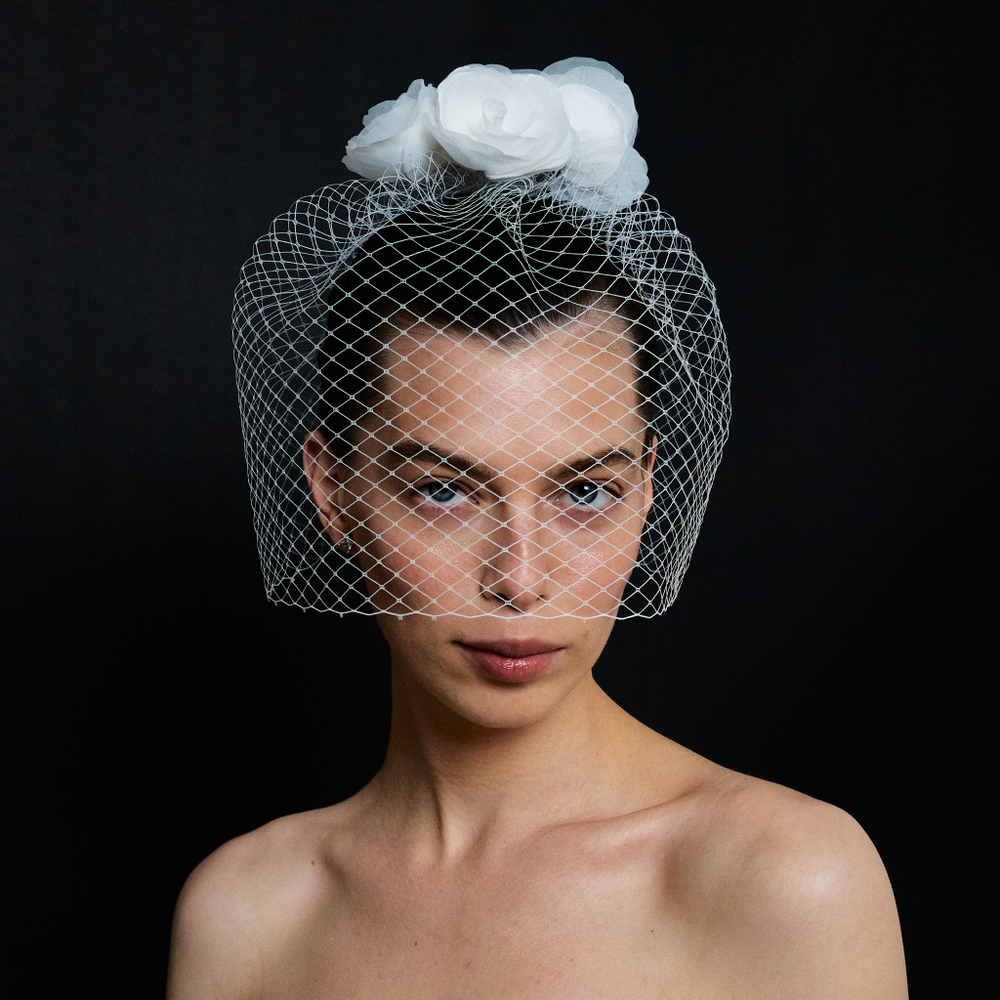 Вуаль круглая с розами