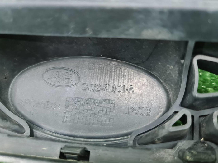 Решетка радиатора Range Rover Evoque 1 (2015-2018)