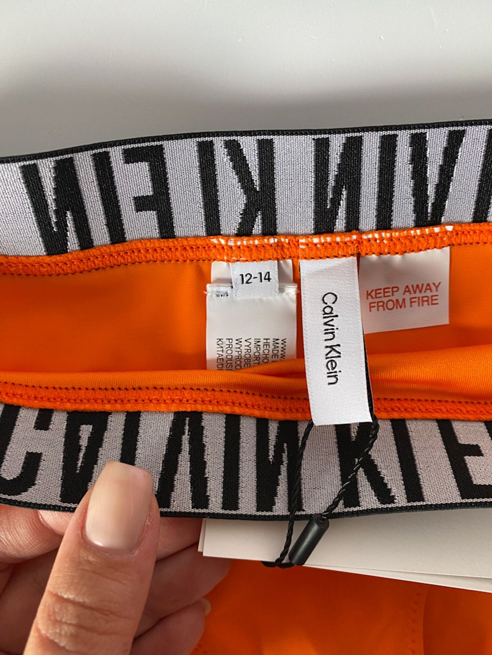 Новый купальник Calvin Klein, 152