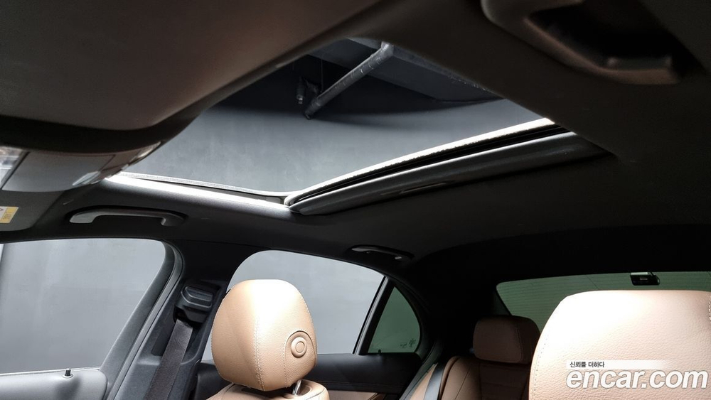 Mercedes-Benz E-Class W213 E350 4MATIC Avangarde (05.2021)