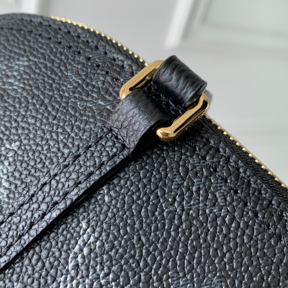 Louis Vuitton Squire East West