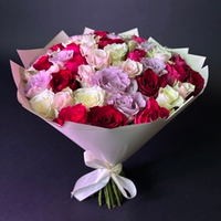 Flower bouquet of 51 Kenyan roses mix