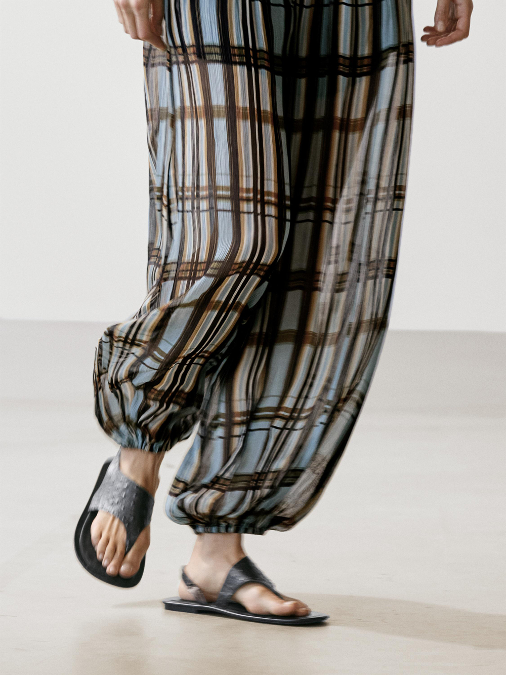 Massimo Dutti Свободные брюки-саруэль с принтом, светло-голубой