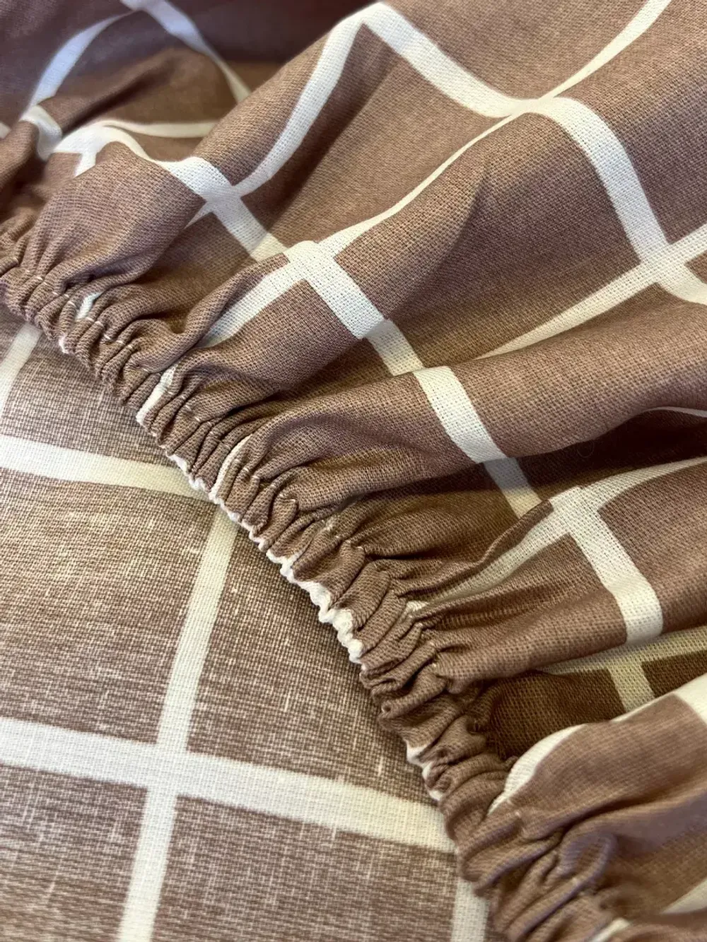 Простынь на резинке "Мэри" 180х200 см Сказка сатин