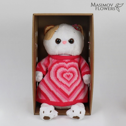 Ли-Ли в вязаном платье с сердцем