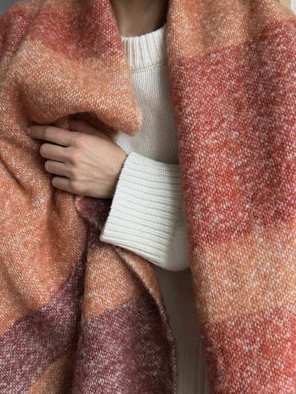 Плед мохеровый over horizon терракотового цвета из коллекции trendy ruffles, 130х180 см