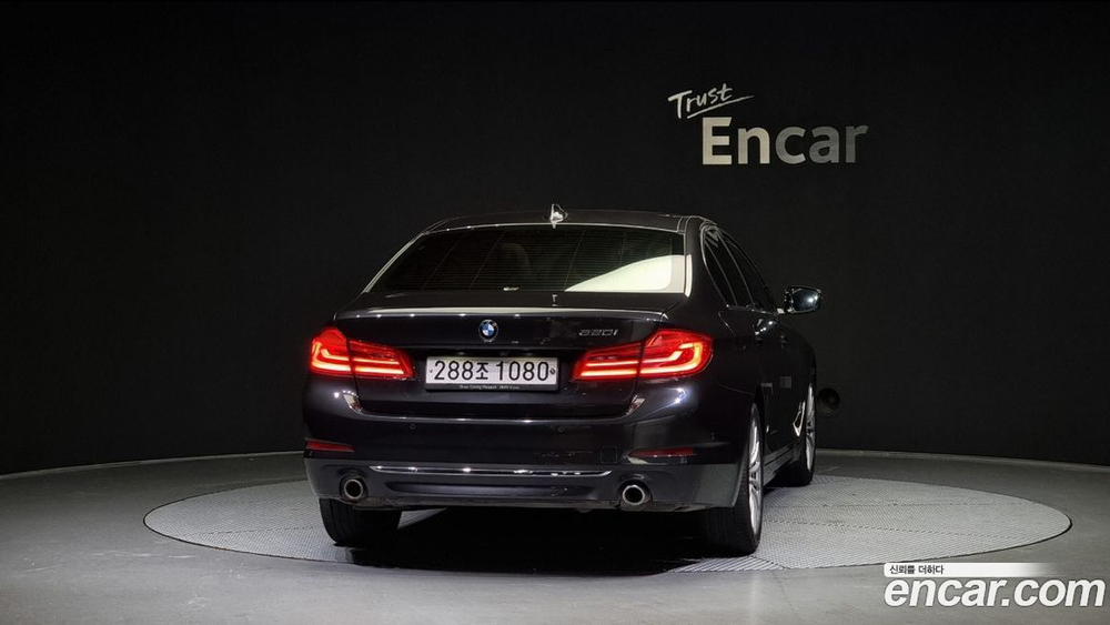 BMW 5 Series (G30) 520i Luxury (12.2019)
