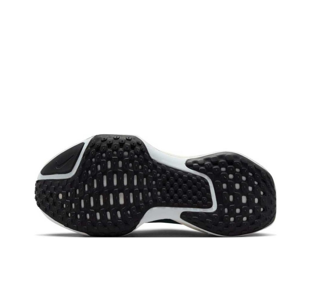Женские кроссовки Nike ZoomX Invincible 3 'Black White' DR2660-001