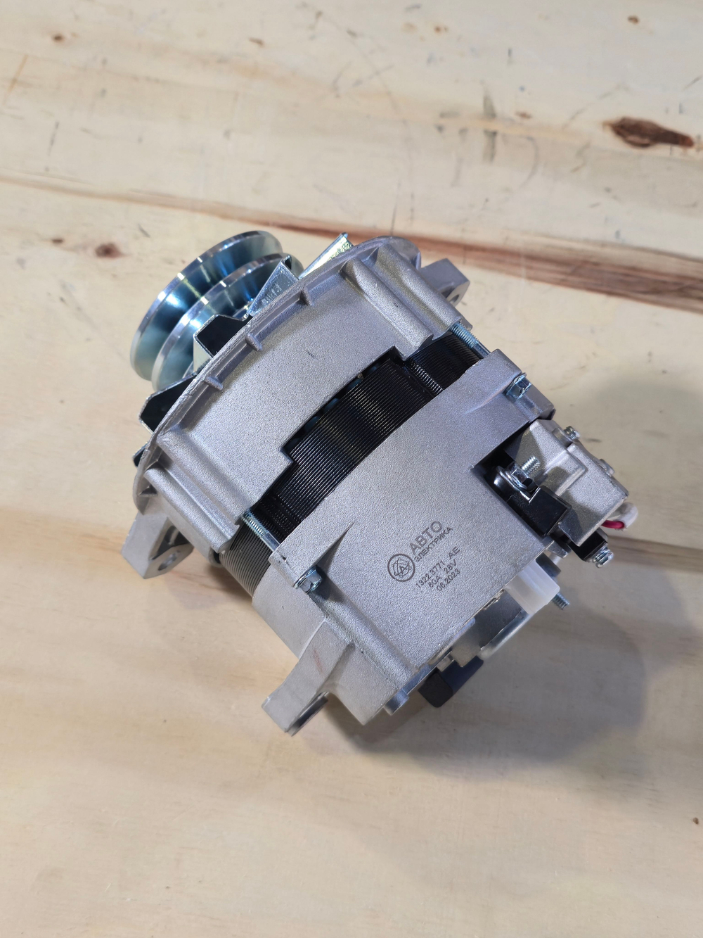 Генератор Камаз, МАЗ дв.ЯМЗ-236, 238, Камаз-740 дополнительная фаза 28В 60А Автоэлектрика