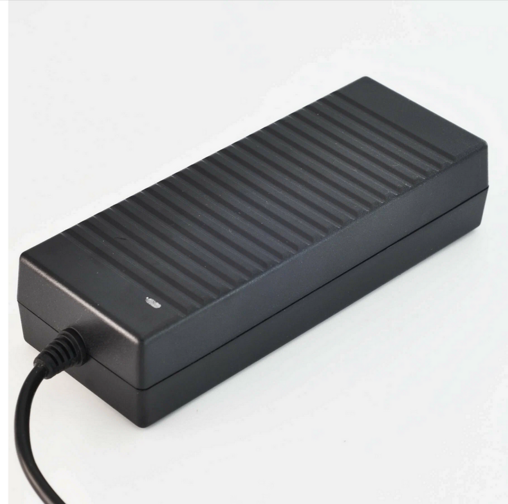 Адаптер питания LX-1210 (12v/10А) штекер 5.5мм.