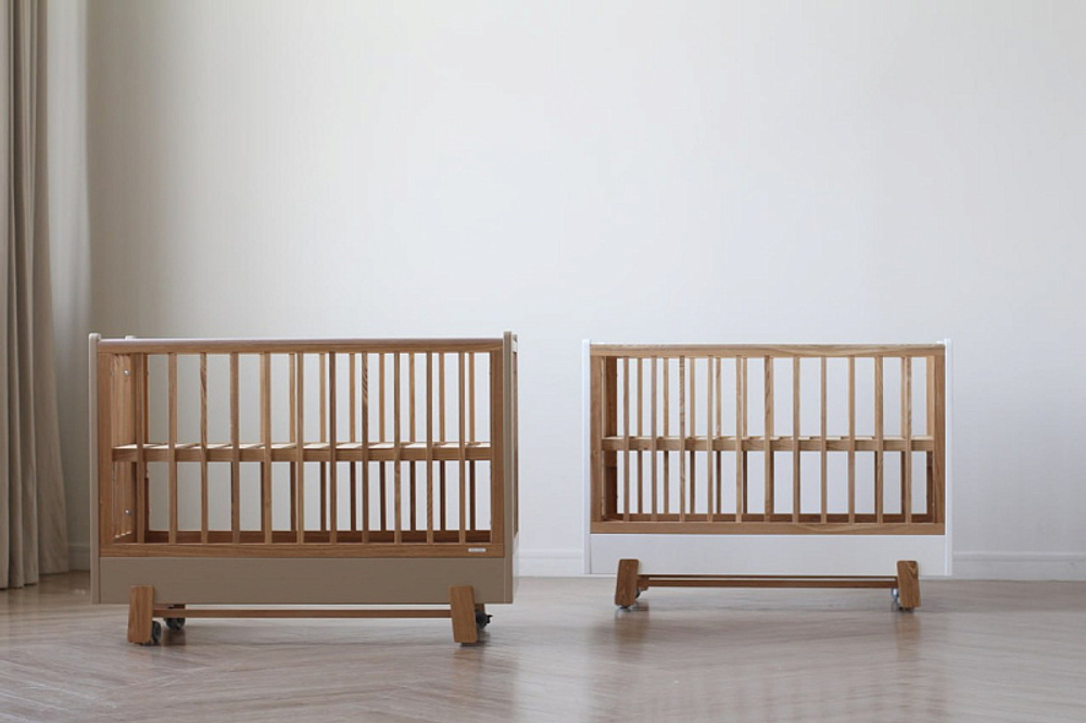 Детская кроватка Фабрика Облаков Onlybaby Scandi маятник продольный latte