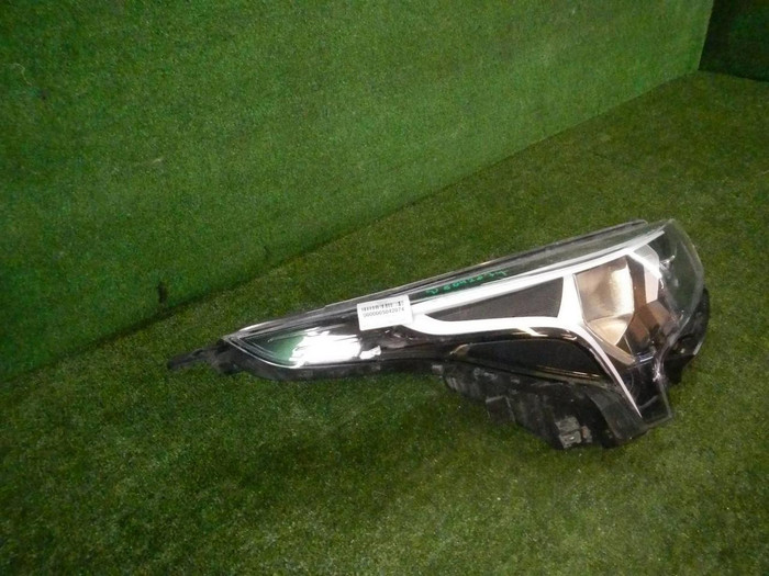 Битая Фара правая Kia Rio 4 (2020-н.в.) галоген