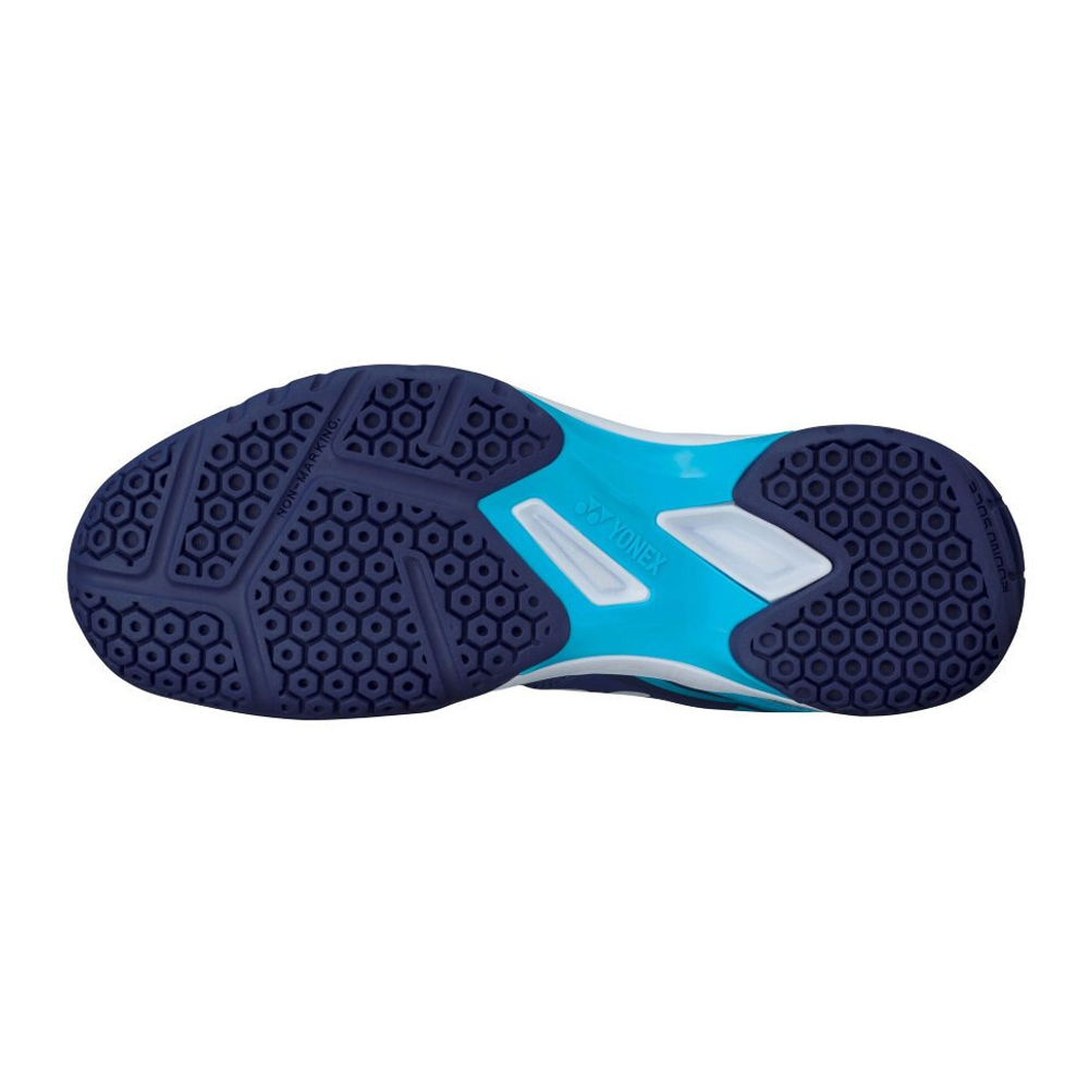 Yonex power cushion running shoes online