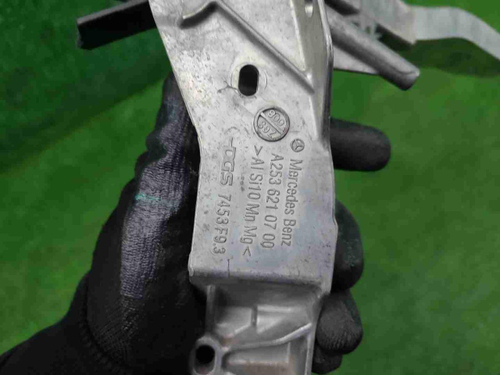 Кронштейн передней панели Mercedes GLC X253 15-22