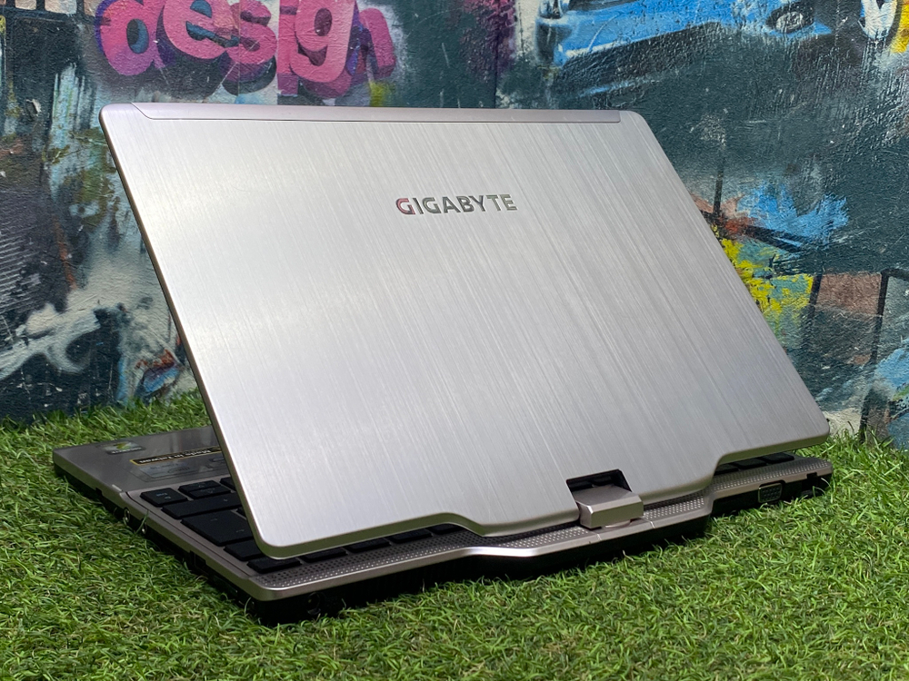 Ноутбук GigaByte 11.6' i5-3337U/8GB/500GB/ U2142 Работает от сети