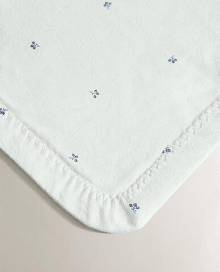 ZARA HOME ДЕТСКИЙ ПЛЕД С ПРИНТОМ, ЭКРЮ